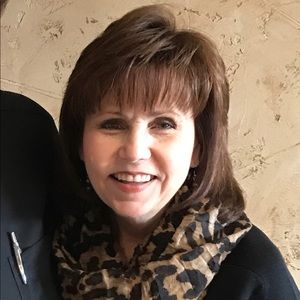 Meet your Posher, Debra